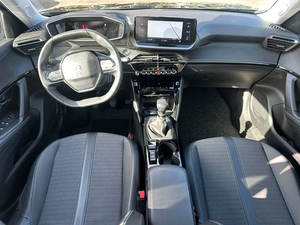 Peugeot 2008 1.2 PureTech Allure Pack uit 2022, foto 8