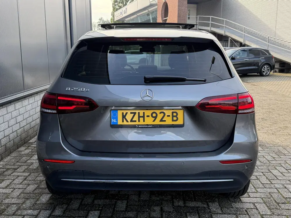 Mercedes-Benz B-Klasse 250 e 17" uit 2023, foto 8