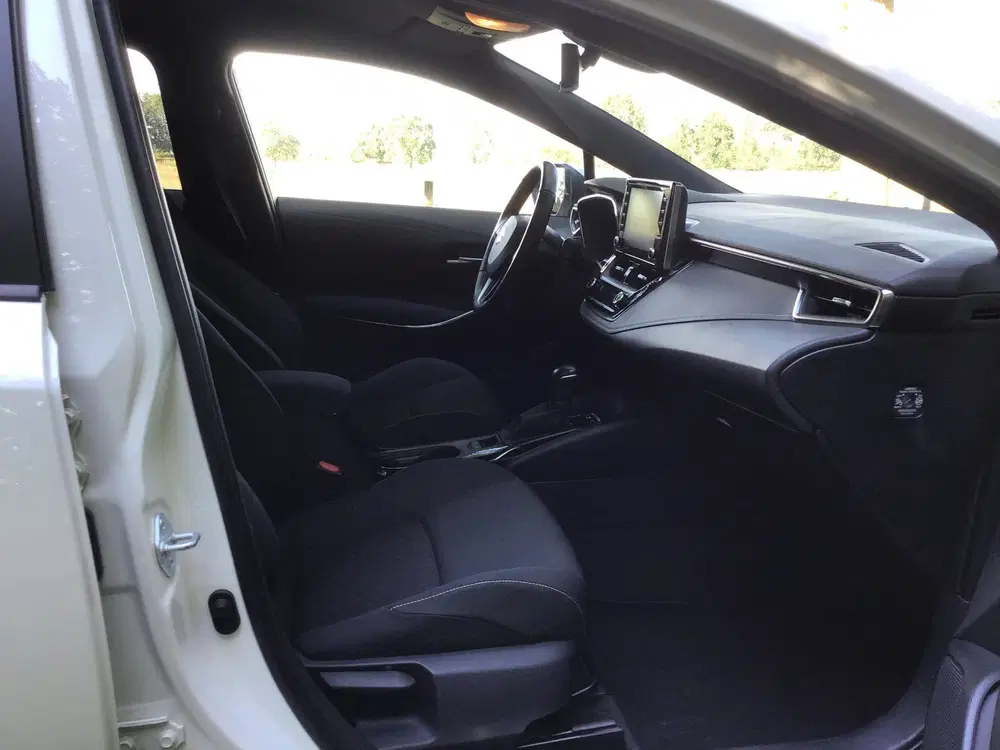 Suzuki Swace 1.8 Hybrid Style uit 2020, foto 9