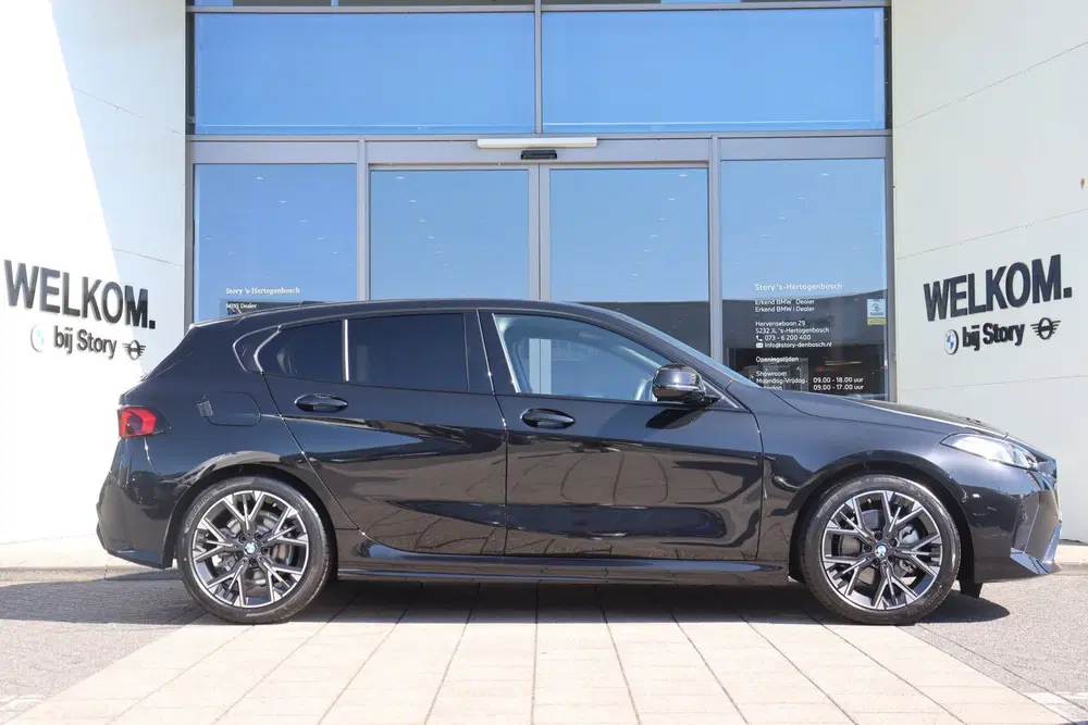 BMW 1-serie 120 M Sport Automaat uit 2026, foto 10