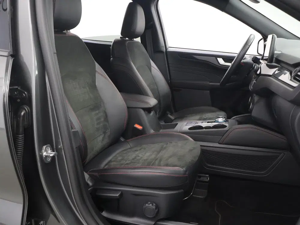 Ford Kuga 2.5 PHEV ST-Line X Black Pack uit 2023, foto 10