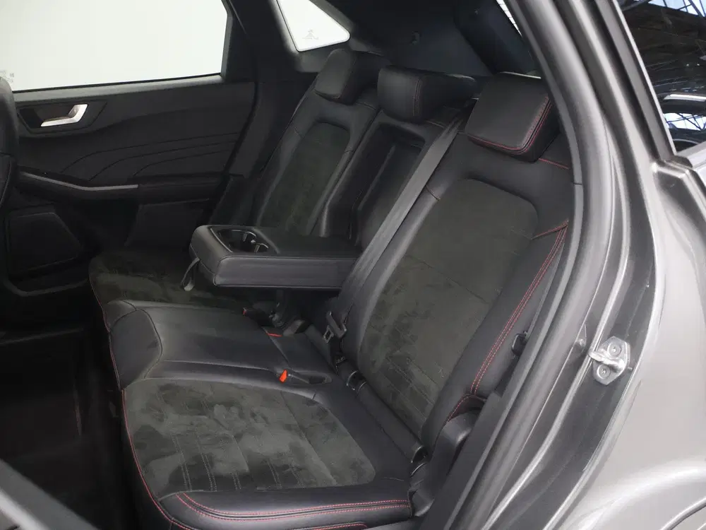 Ford Kuga 2.5 PHEV ST-Line X Black Pack uit 2023, foto 11