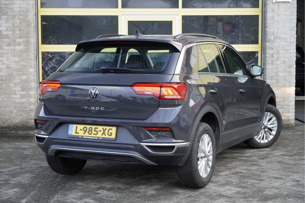 Volkswagen T-Roc 1.0 TSI Style BJ2021 Lmv 16" uit 2021, foto 4