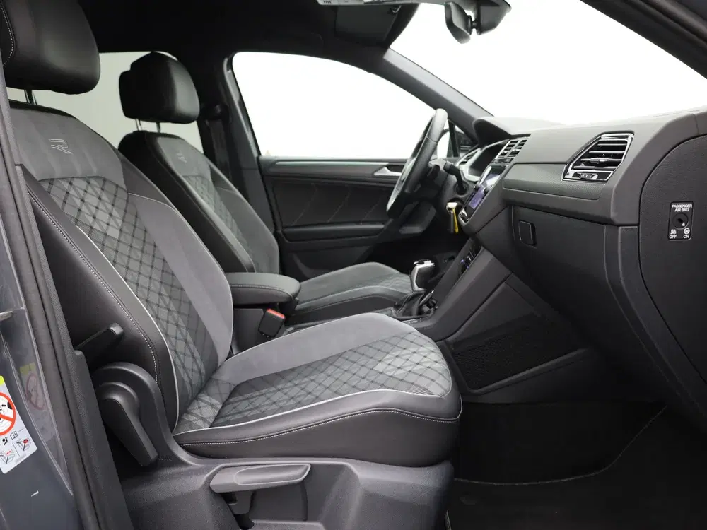 Volkswagen Tiguan 1.5 TSI R-Line Business+ uit 2023, foto 15