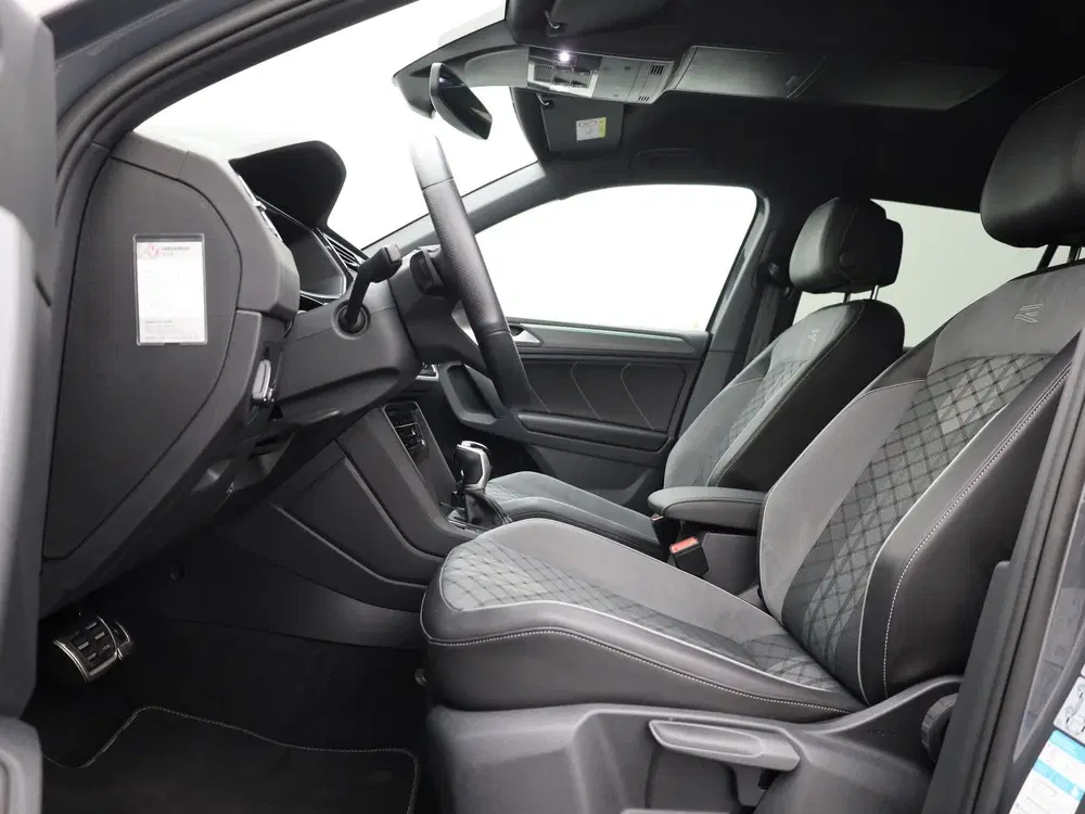 Volkswagen Tiguan 1.5 TSI R-Line Business+ uit 2023, foto 7