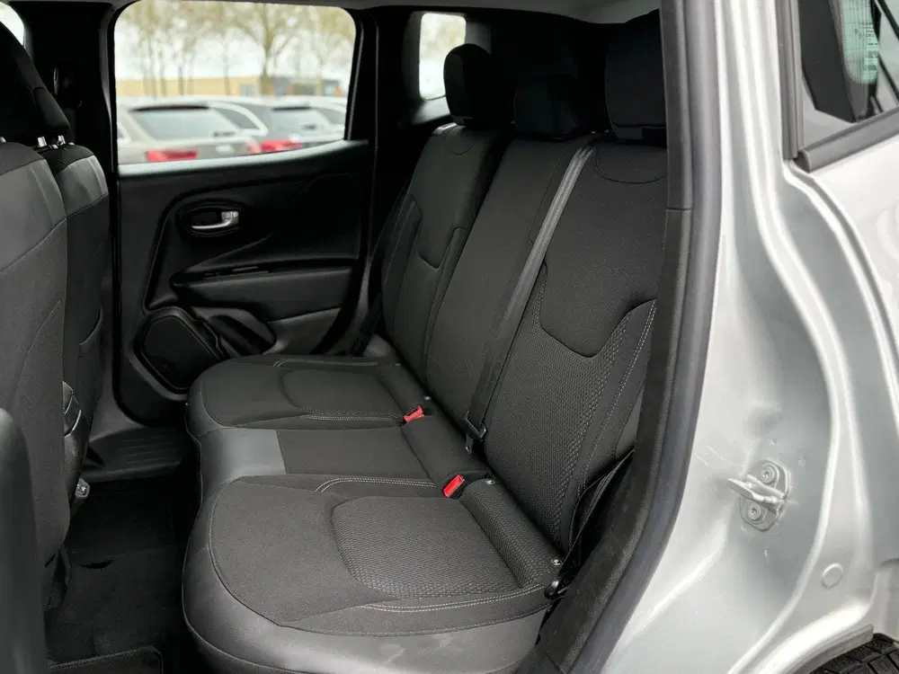 Jeep Renegade 1.0T Night Eagle uit 2020, foto 11