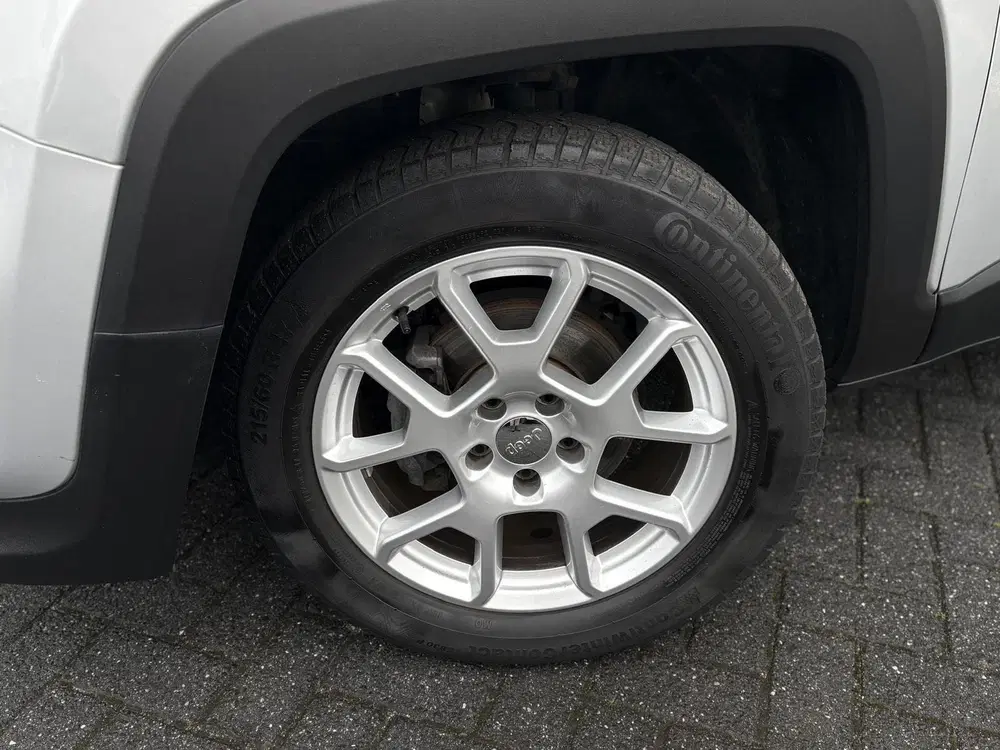 Jeep Renegade 1.0T Night Eagle uit 2020, foto 2