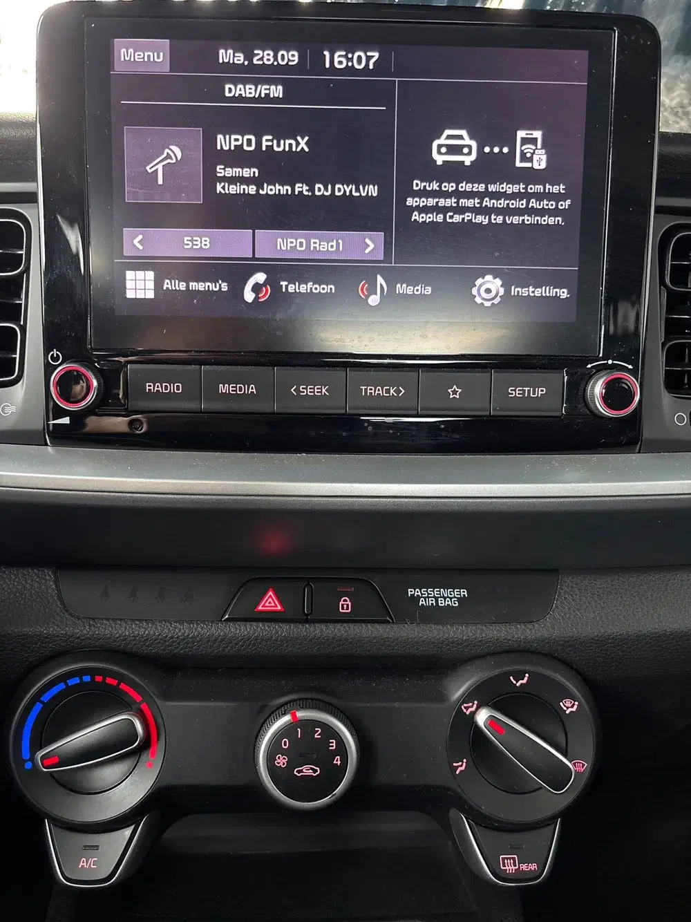 Kia Stonic 1.0 T-GDi MHEV DynamicLine LMV uit 2021, foto 10