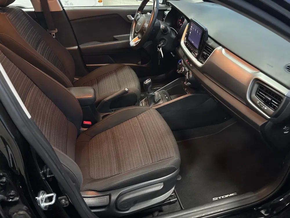 Kia Stonic 1.0 T-GDi MHEV DynamicLine LMV uit 2021, foto 13