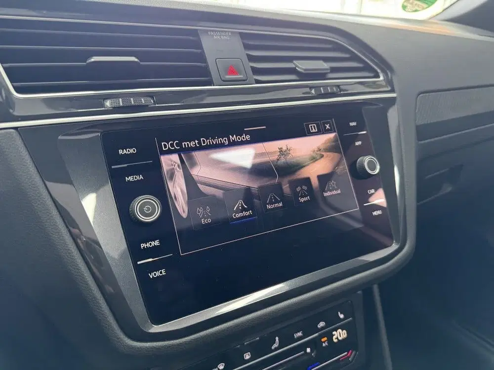 Volkswagen Tiguan 1.5 TSI R-Line PANO HUD LANE ACC uit 2021, foto 13