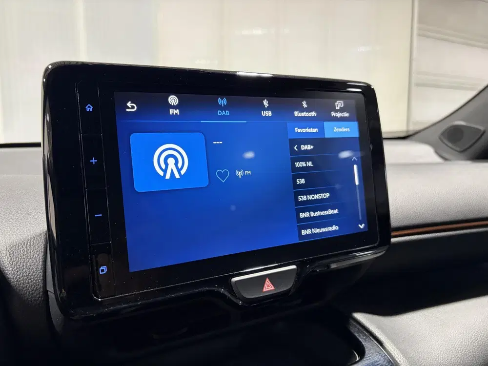 Toyota Yaris Cross 1.5 Hybrid Explore Navigatie af fabriek uit 2023, foto 15