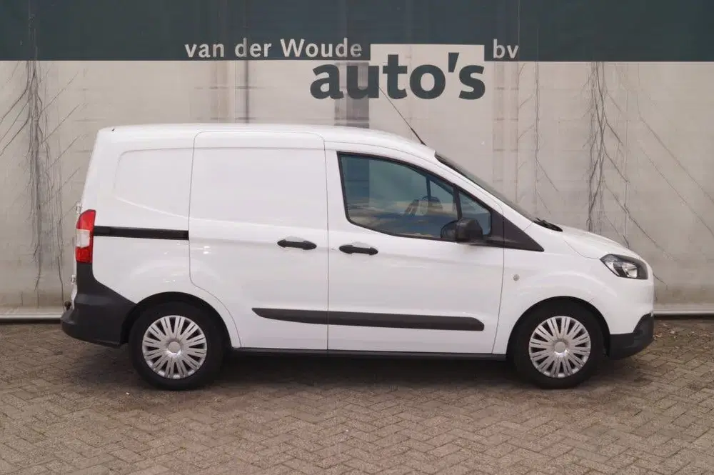 Ford Transit Courier 1.5 TDCI Trend -AIRCO-DAB-TREKHAAK uit 2022, foto 2