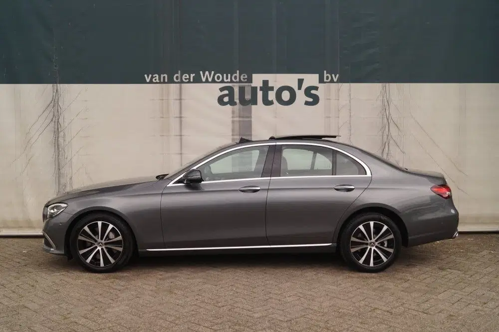 Mercedes-Benz E-Klasse 300de PHEV -LEER-PANO-BURMESTER-LUCHT uit 2022