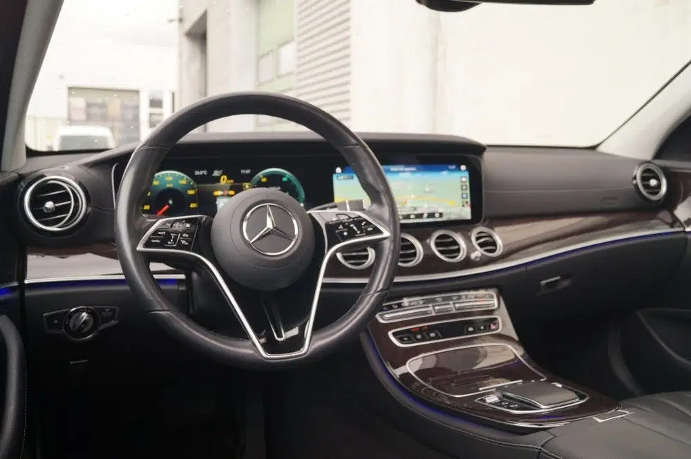 Mercedes-Benz E-Klasse 300de PHEV -LEER-PANO-BURMESTER-LUCHT uit 2022, foto 10