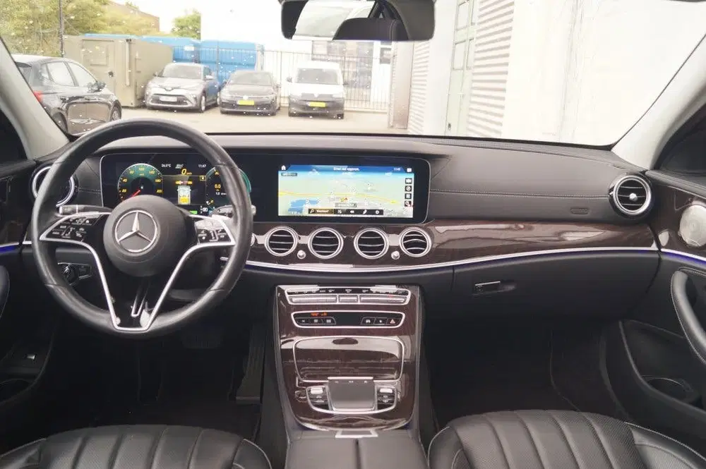 Mercedes-Benz E-Klasse 300de PHEV -LEER-PANO-BURMESTER-LUCHT uit 2022, foto 11
