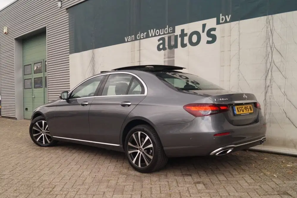 Mercedes-Benz E-Klasse 300de PHEV -LEER-PANO-BURMESTER-LUCHT uit 2022, foto 6