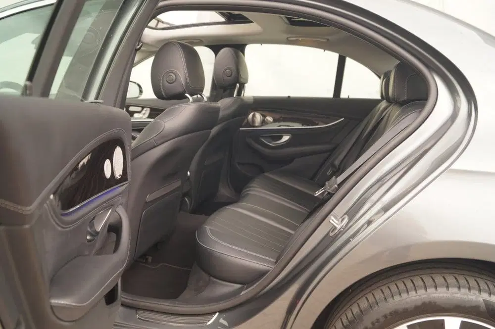 Mercedes-Benz E-Klasse 300de PHEV -LEER-PANO-BURMESTER-LUCHT uit 2022, foto 8