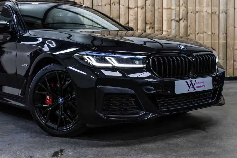 BMW 5-serie 530e xDrive M-Sport *Pano*Stoelventilati uit 2022, foto 15