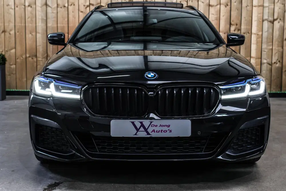 BMW 5-serie 530e xDrive M-Sport *Pano*Stoelventilati uit 2022, foto 7