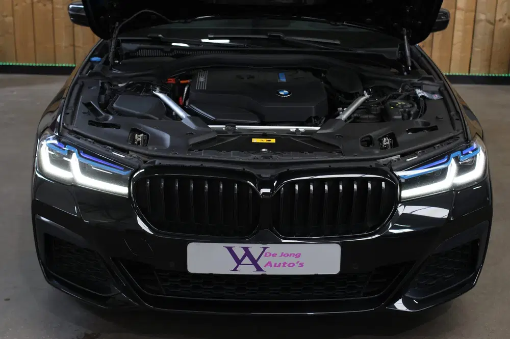 BMW 5-serie 530e xDrive M-Sport *Pano*Stoelventilati uit 2022, foto 9