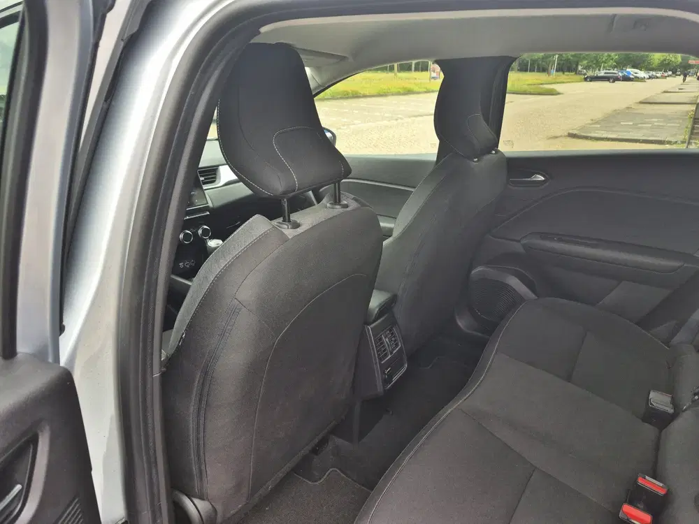 Renault Captur 1.3 TCe 140 Zen trekhaak (bj 2021) uit 2021, foto 11