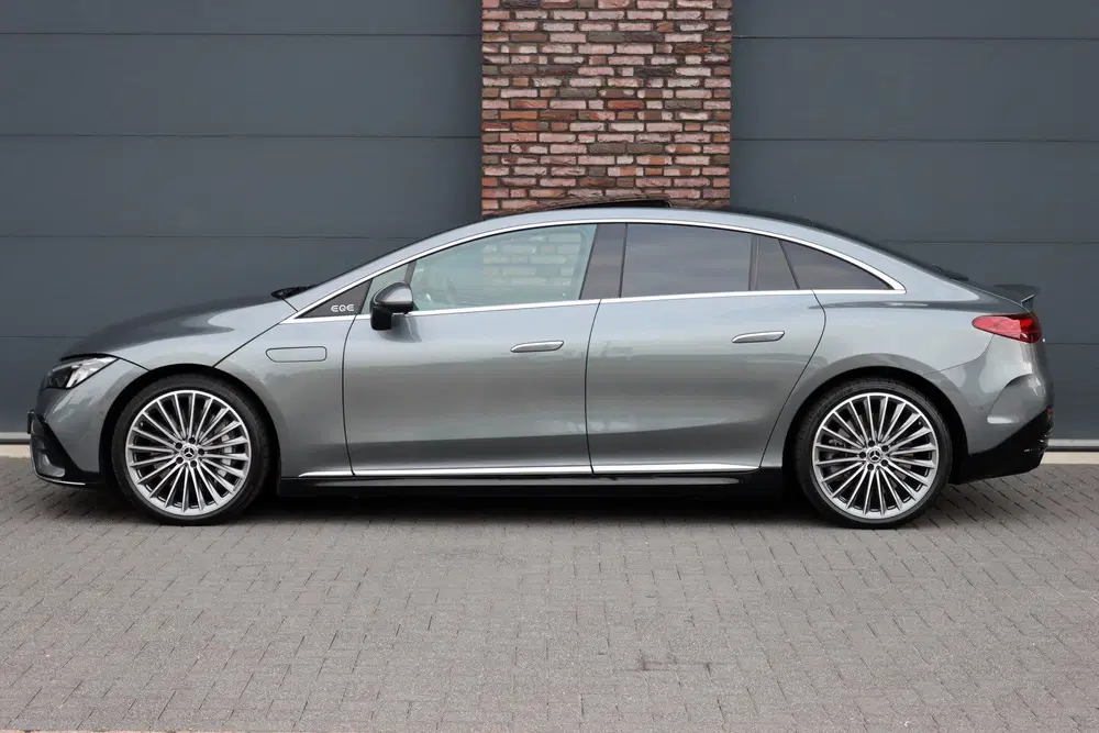 Mercedes-Benz EQE 300 AMG Line 90 kWh uit 2025, foto 9
