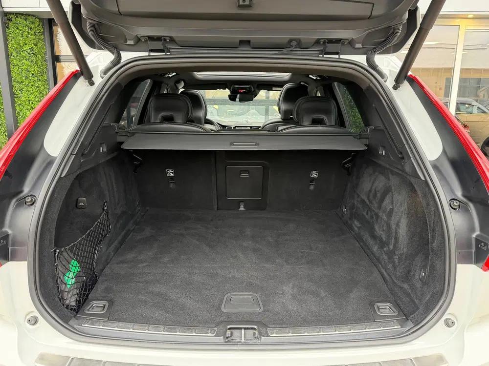 Volvo XC60 2.0 T8 Twin Engine AWD Polestar Engineered uit 2020, foto 11