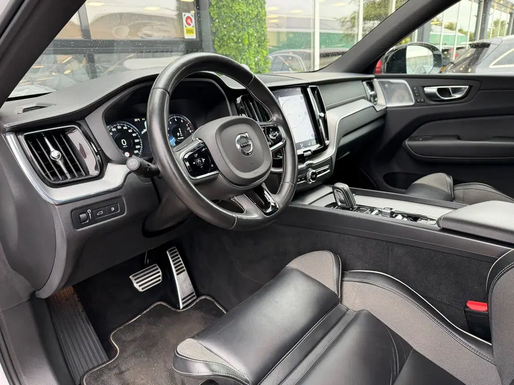 Volvo XC60 2.0 T8 Twin Engine AWD Polestar Engineered uit 2020, foto 8