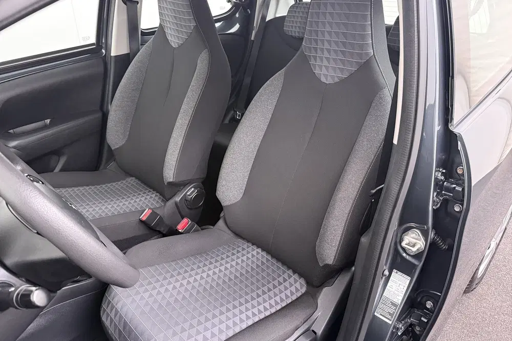 Peugeot 108 1.0 e-VTi Active LED Bluetooth DAB Start uit 2021, foto 9