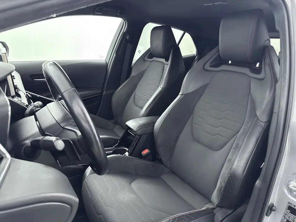 Toyota Corolla 2.0 Hybrid Executive Limited uit 2019, foto 15
