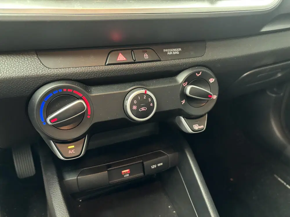 Kia Stonic 1.0 T-GDi MHEV DynamicLine Automaat uit 2023, foto 13