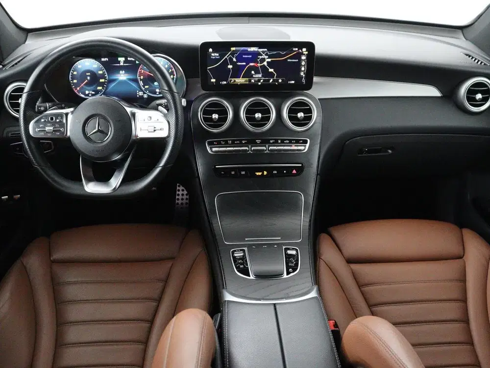 Mercedes-Benz GLC 4MATIC Business Solution AMG uit 2021, foto 10