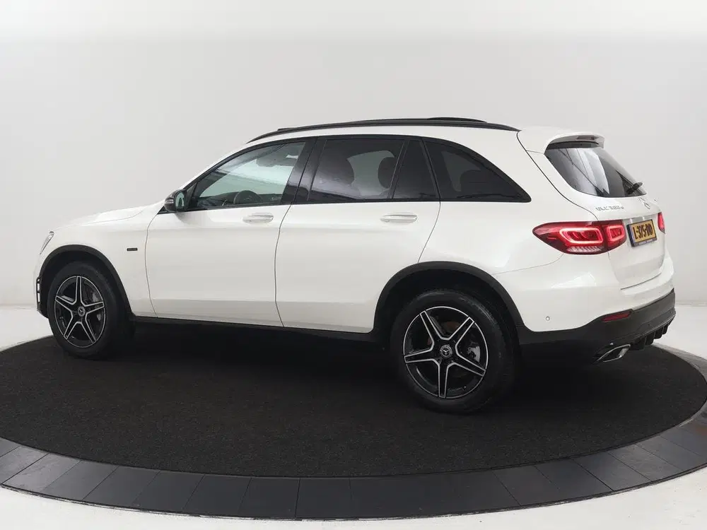 Mercedes-Benz GLC 4MATIC Business Solution AMG uit 2021, foto 2