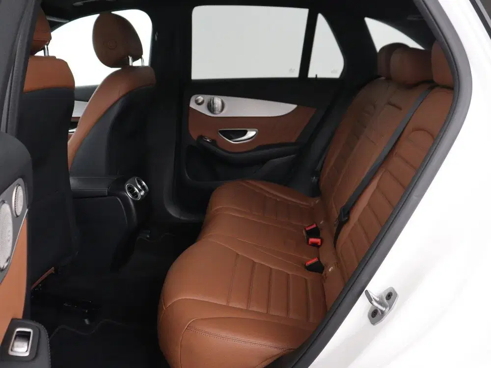 Mercedes-Benz GLC 4MATIC Business Solution AMG uit 2021, foto 9