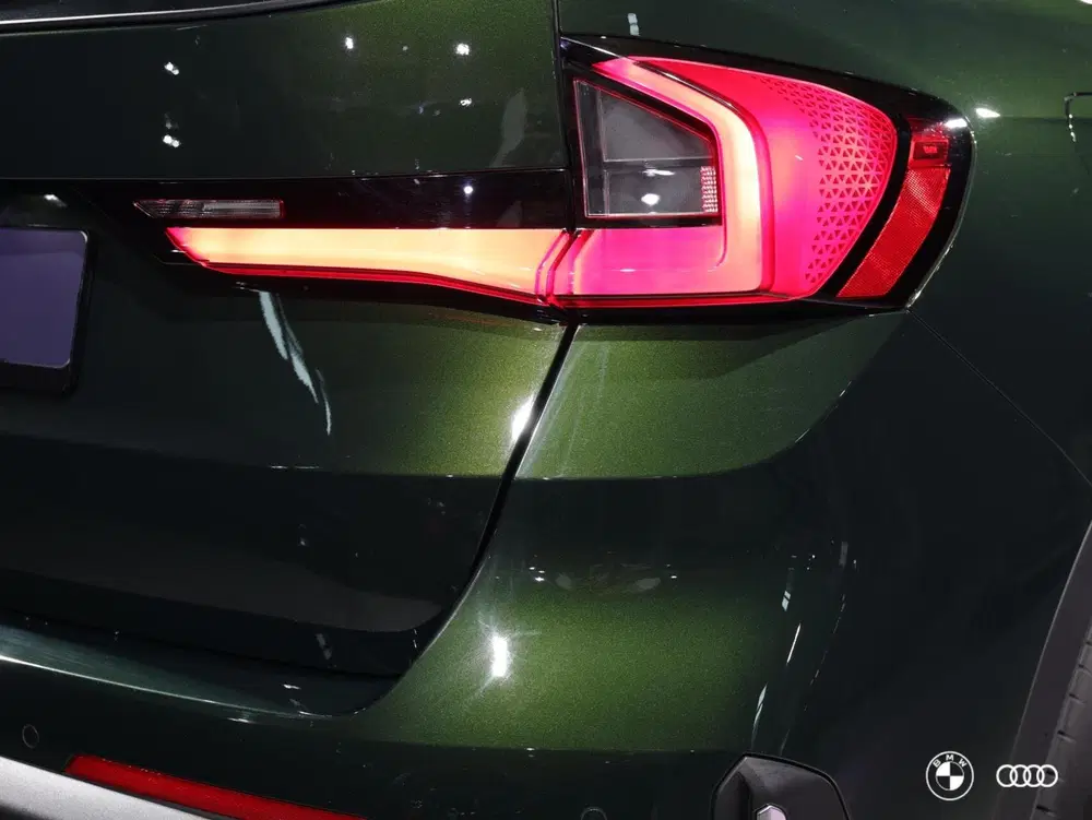 BMW X1 xDrive25e uit 2023, foto 6
