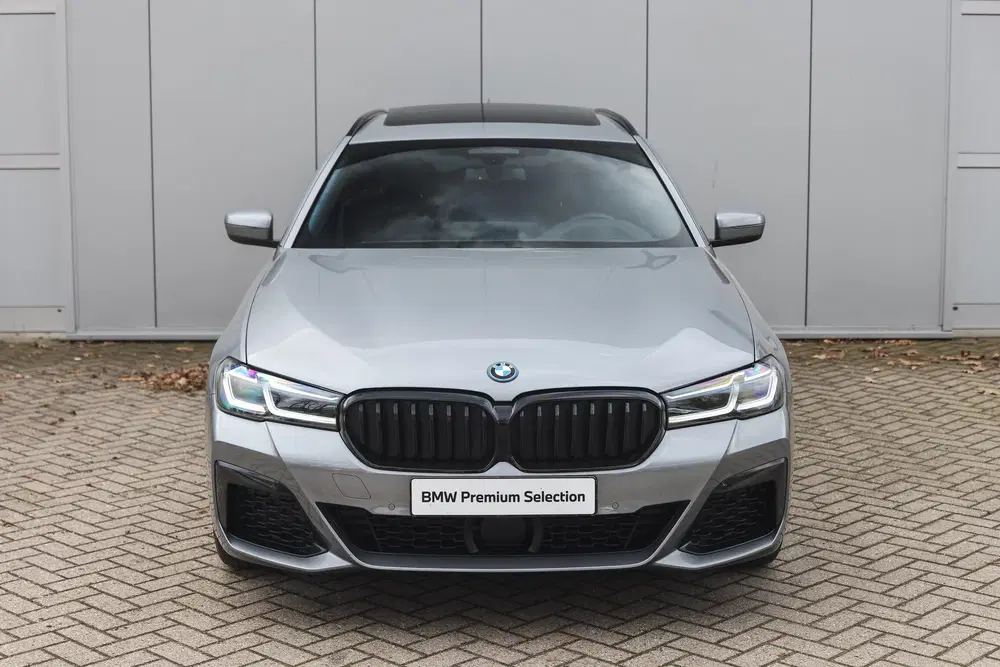 BMW 5-serie 530e High Executive M Sport Automaat uit 2023, foto 6