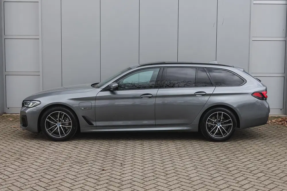 BMW 5-serie 530e High Executive M Sport Automaat uit 2023, foto 8