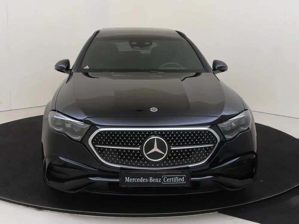 Mercedes-Benz E-Klasse 300 e AMG Line Panoramadak uit 2026, foto 6