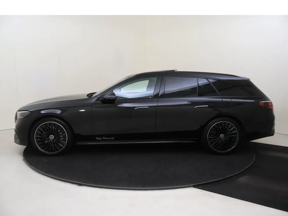 Mercedes-Benz E-Klasse 300 e AMG Line Panoramadak uit 2026, foto 8