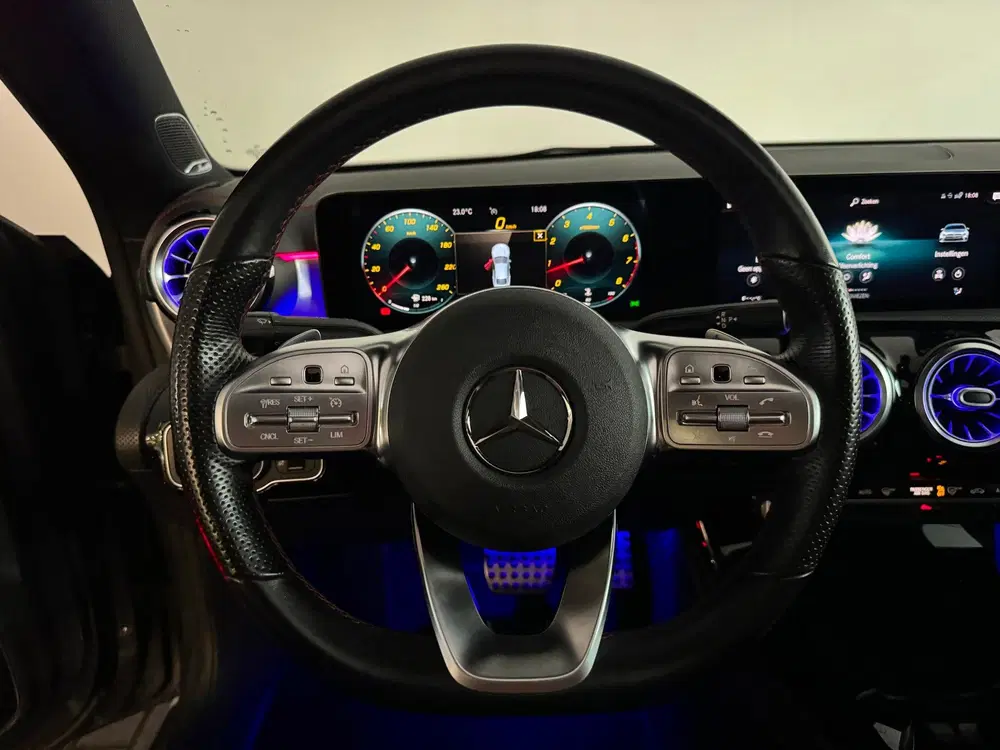 Mercedes-Benz CLA 220 4MATIC AMG Pano uit 2019, foto 11