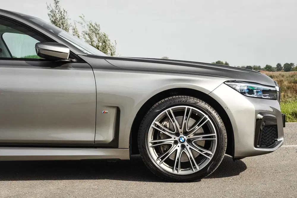 BMW 7-serie 745Le High Executive uit 2020, foto 10
