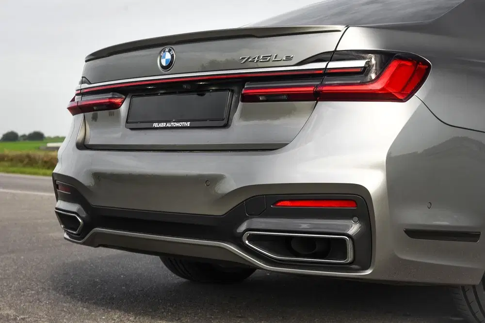 BMW 7-serie 745Le High Executive uit 2020, foto 15