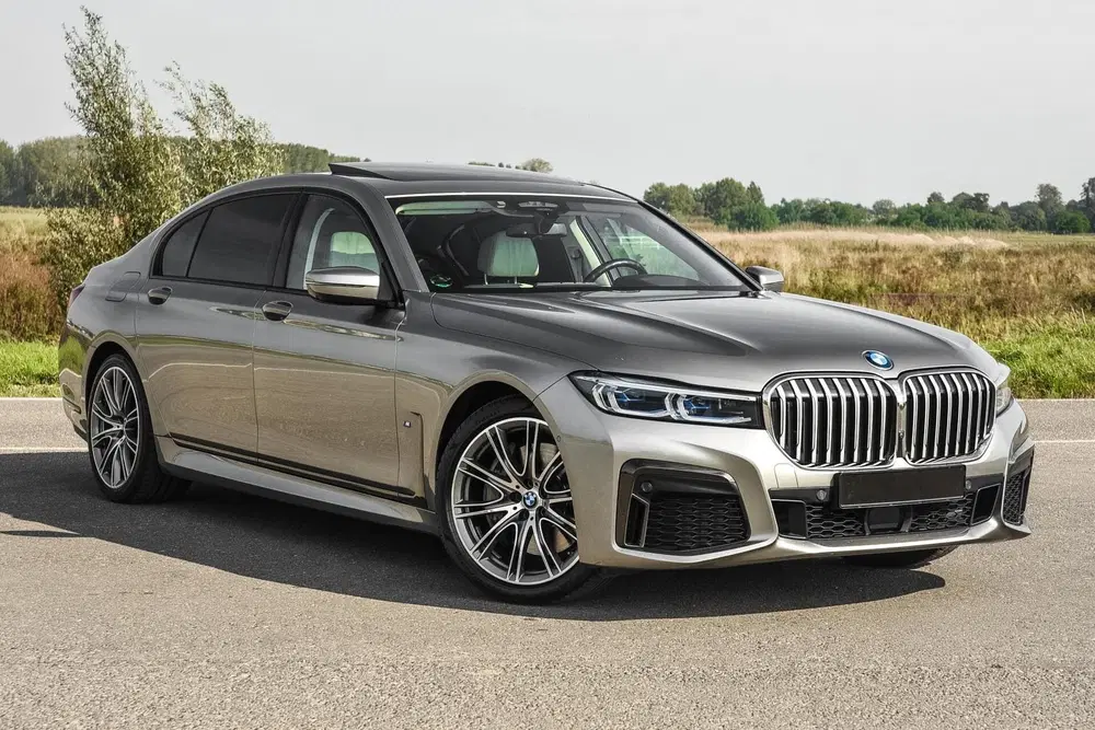 BMW 7-serie 745Le High Executive uit 2020, foto 5