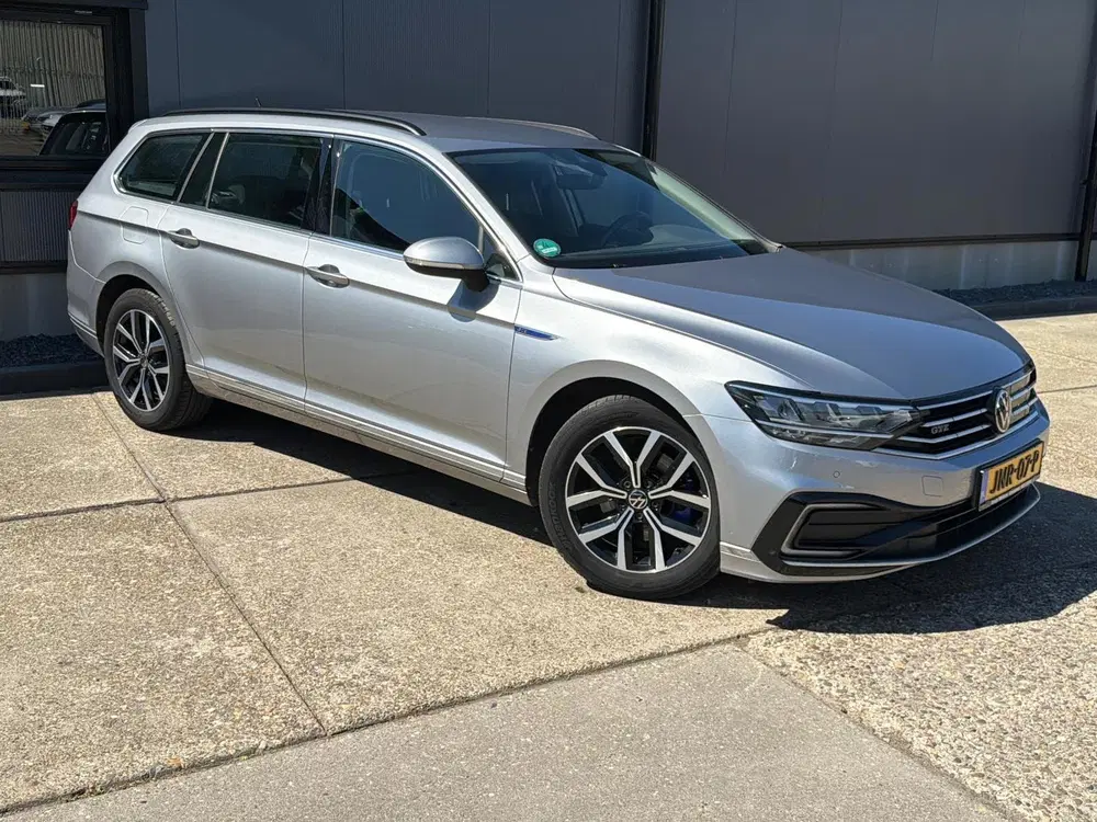 Volkswagen Passat 1.4 TSI PHEV GTE Business uit 2022, foto 2