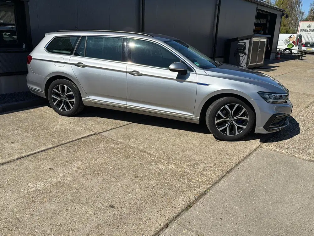 Volkswagen Passat 1.4 TSI PHEV GTE Business uit 2022, foto 3
