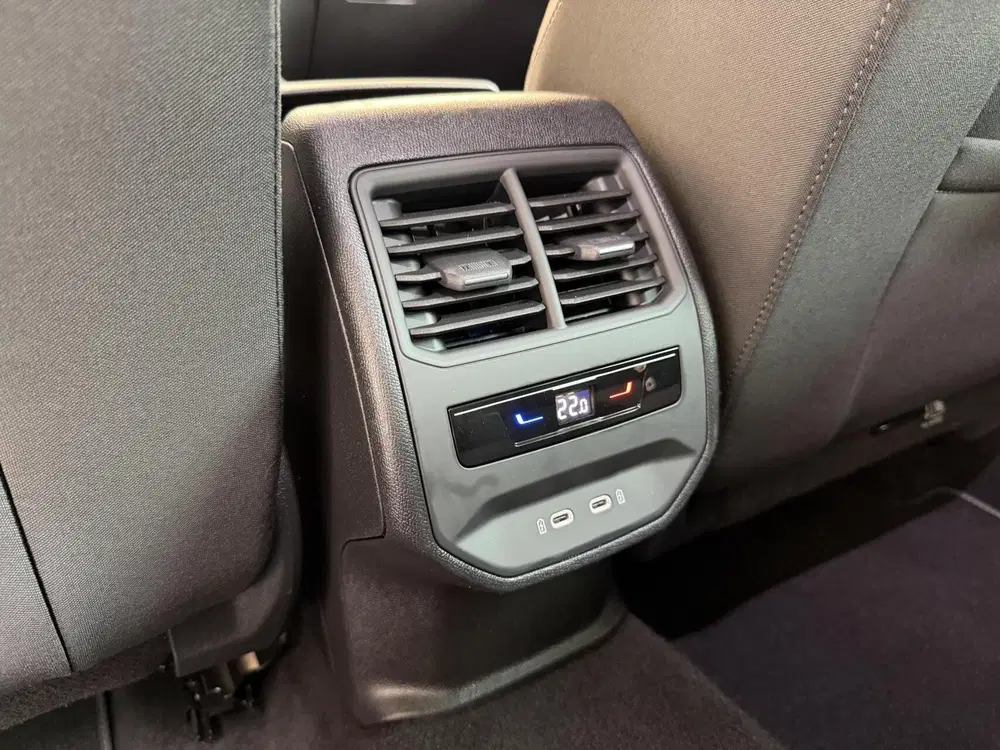 SEAT Leon Leon ST 1.0 EcoTSI Style Business Intense uit 2022, foto 10