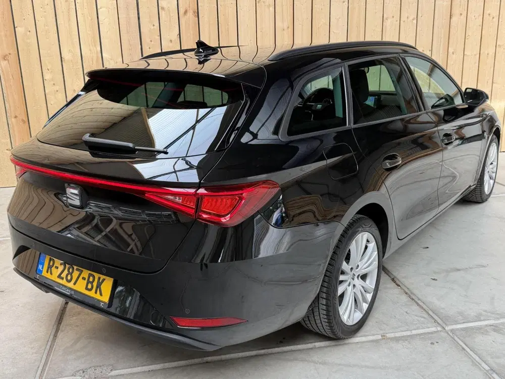 SEAT Leon Leon ST 1.0 EcoTSI Style Business Intense uit 2022, foto 2