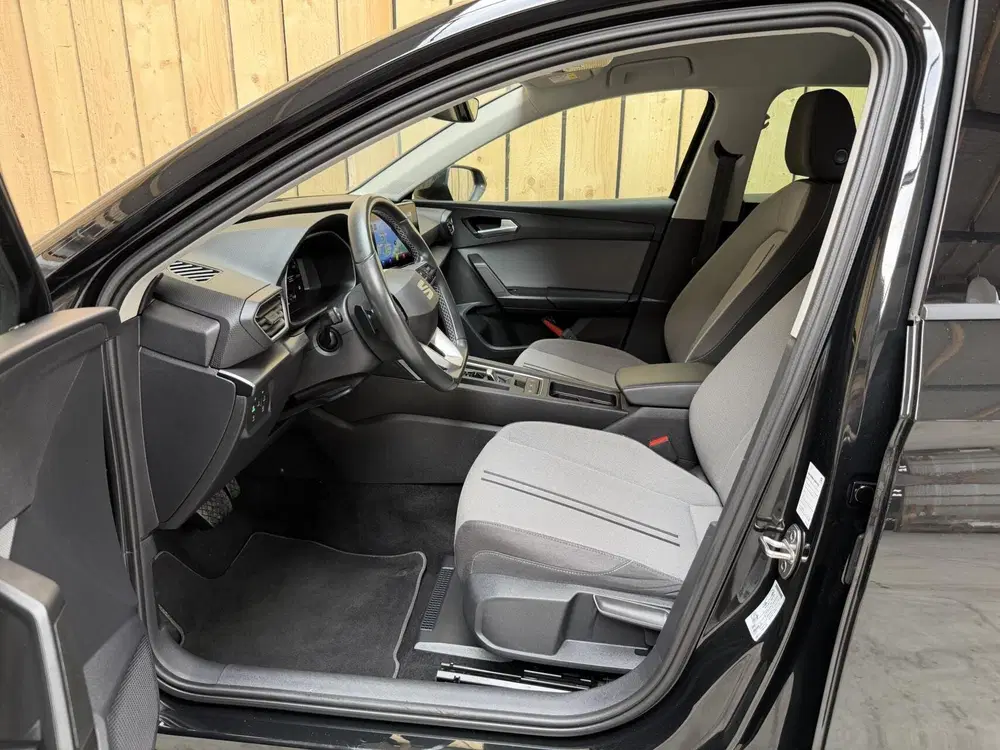 SEAT Leon Leon ST 1.0 EcoTSI Style Business Intense uit 2022, foto 6