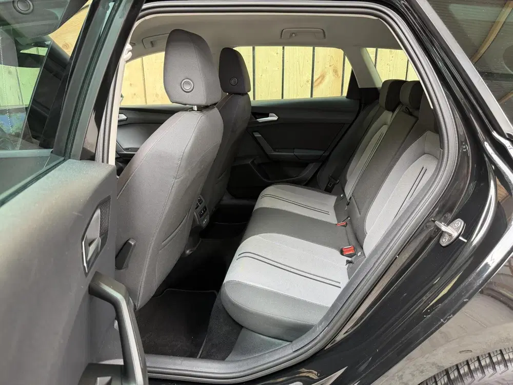 SEAT Leon Leon ST 1.0 EcoTSI Style Business Intense uit 2022, foto 9