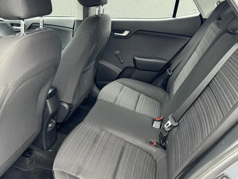 Kia Stonic 1.0 T-GDi MHEV DynamicLine Apple Carplay e uit 2023, foto 15